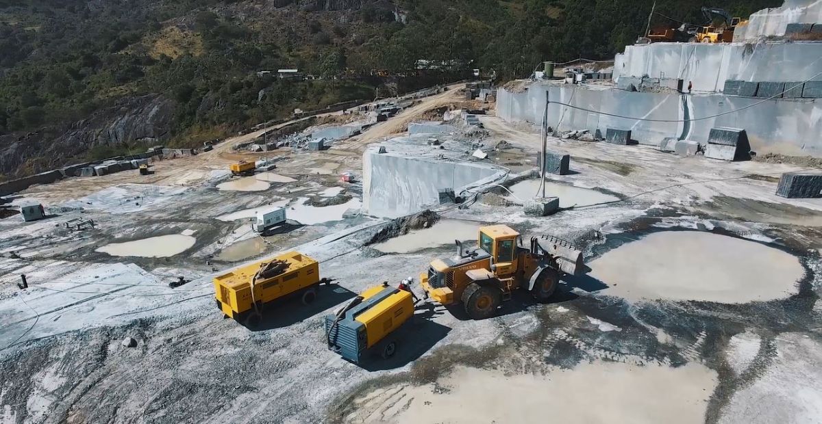 Brazilian granite quarry relies on Atlas Copco compressors’ rocksolid reliability Atlas Copco USA